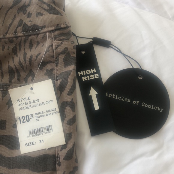 New with Tags Articles of Society High Rise Crop Pants - Picture 5 of 6